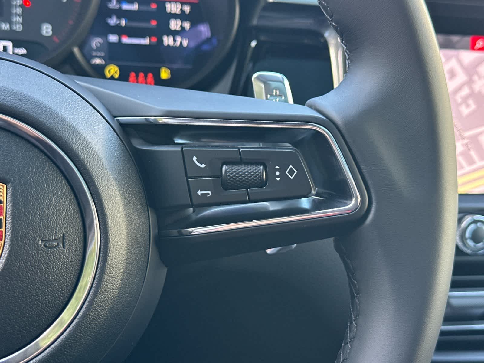 Thumbnail: 2026 Porsche Macan - 27