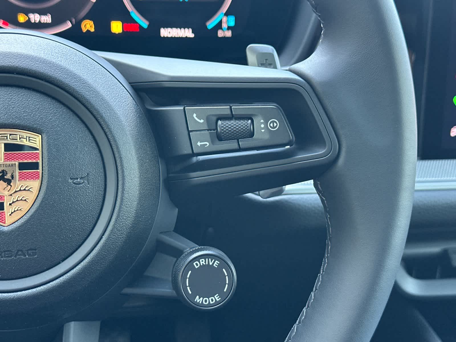 Thumbnail: 2026 Porsche Cayenne - 28