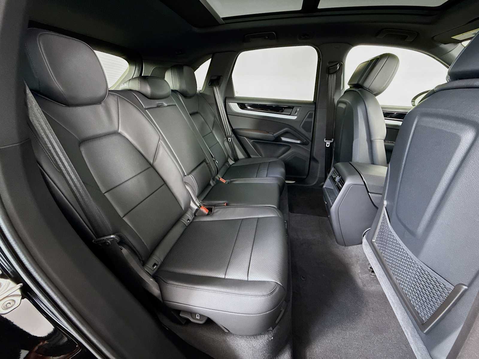 Thumbnail: 2026 Porsche Cayenne - 20