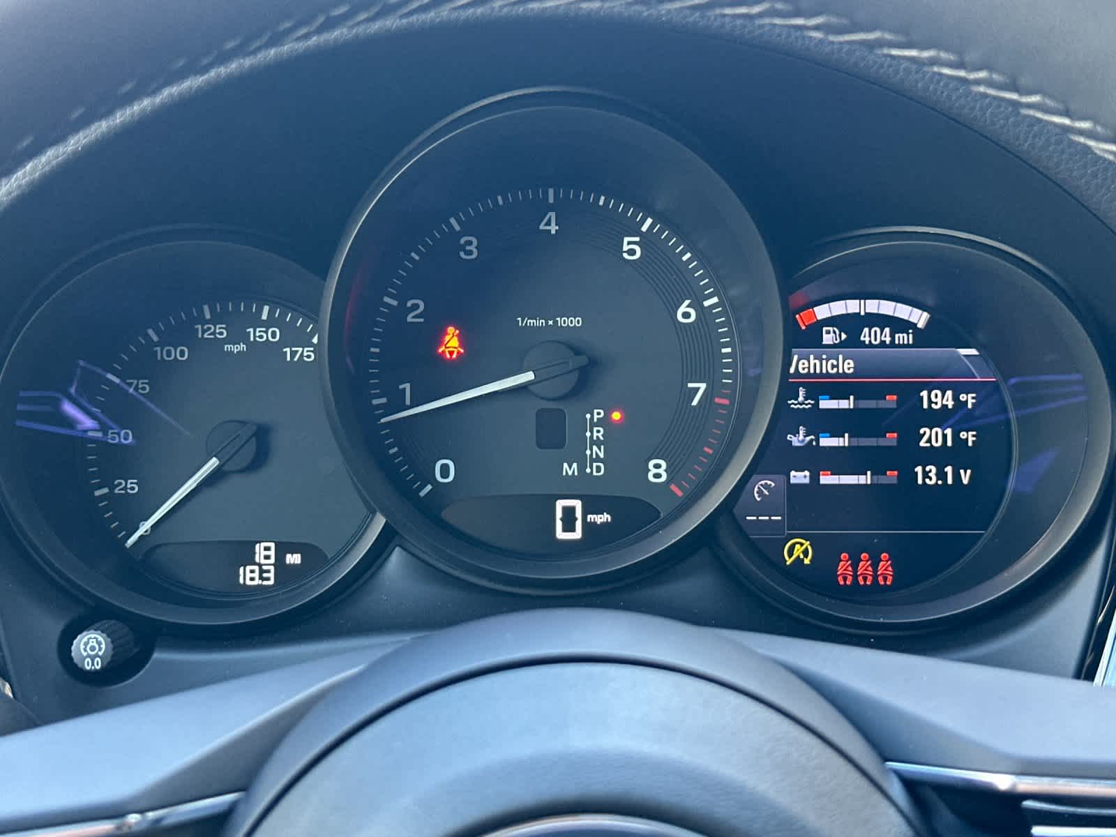 Thumbnail: 2026 Porsche Macan - 27