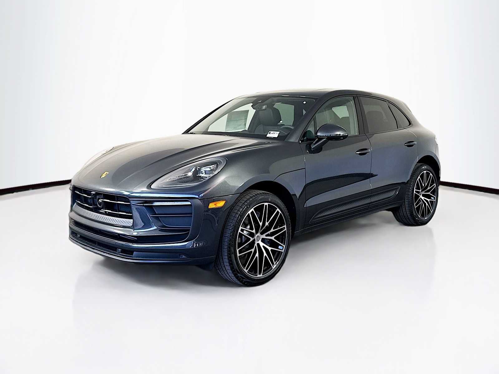 Thumbnail: 2026 Porsche Macan - 1