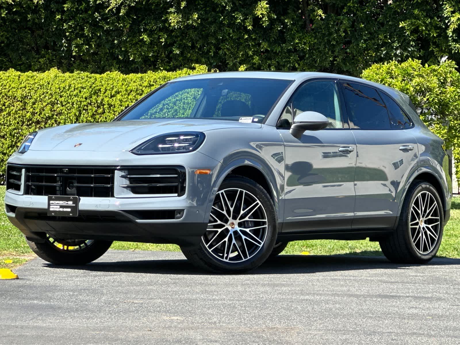 Thumbnail: 2025 Porsche Cayenne - 1