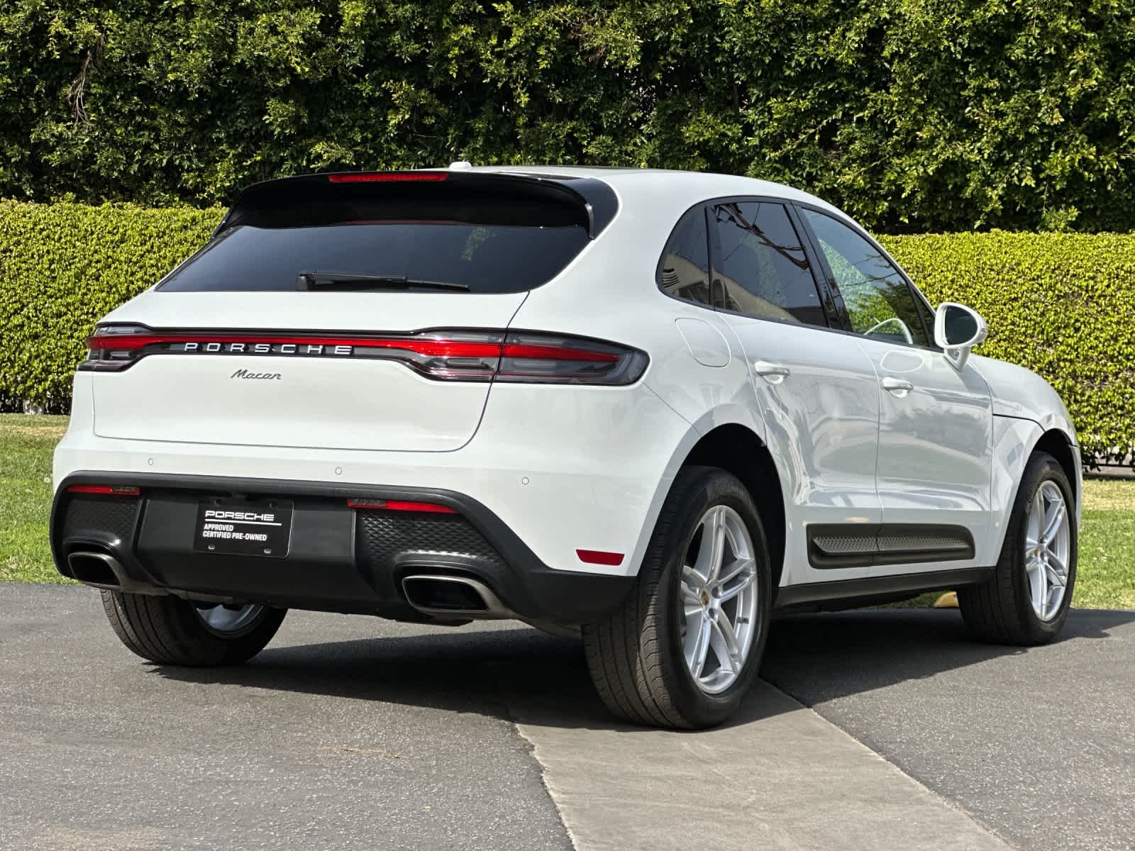 Thumbnail: 2025 Porsche Macan - 8