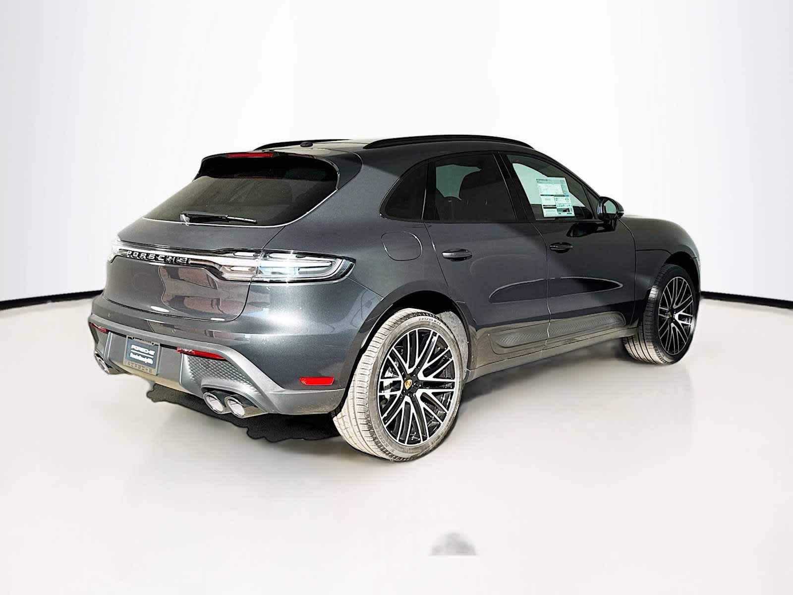 Thumbnail: 2026 Porsche Macan - 9