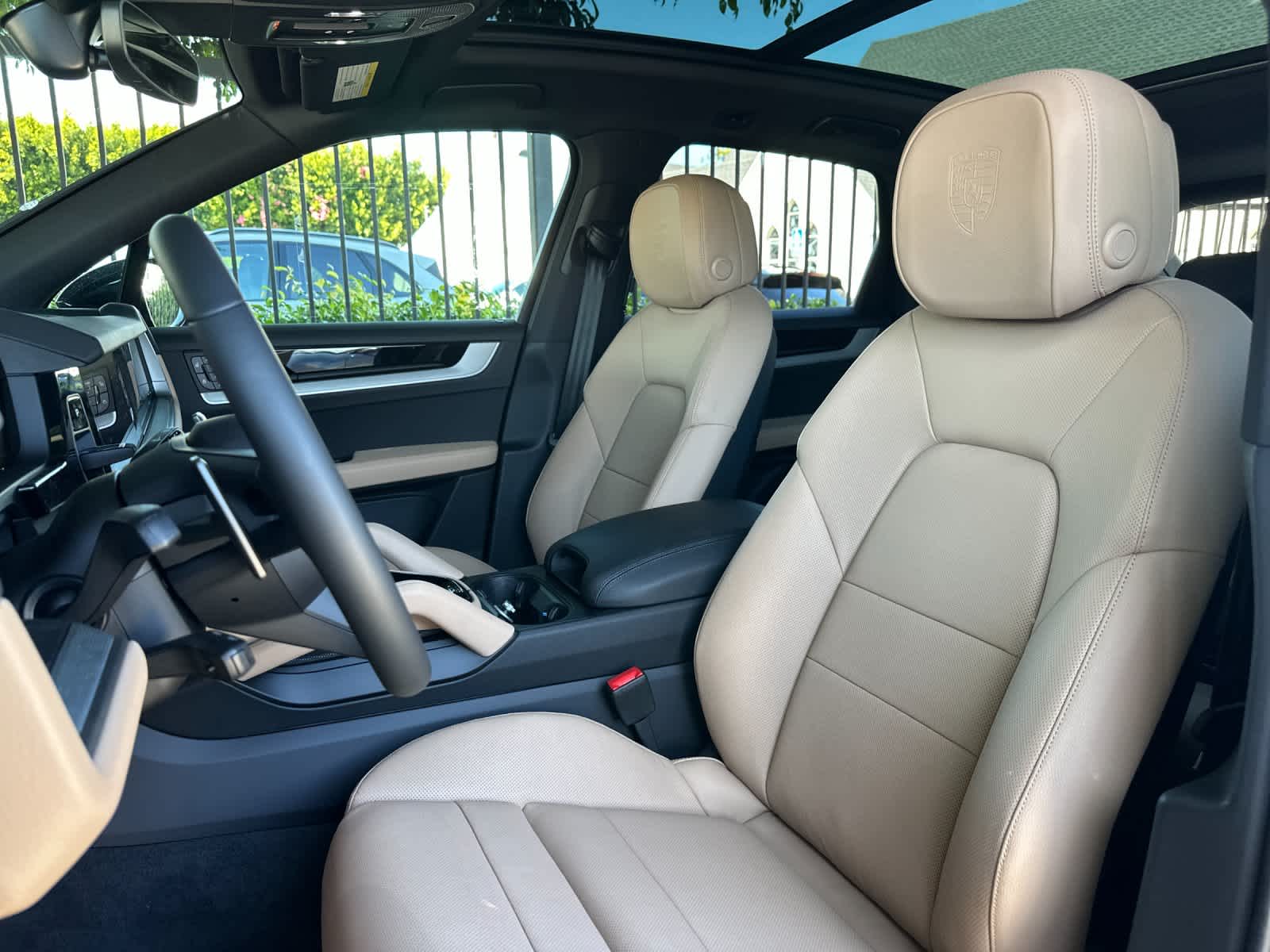 Thumbnail: 2026 Porsche Cayenne - 5