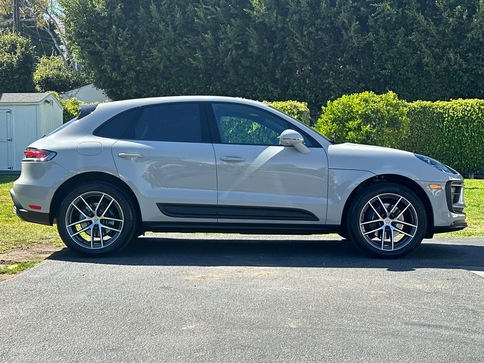Thumbnail: 2025 Porsche Macan - 8