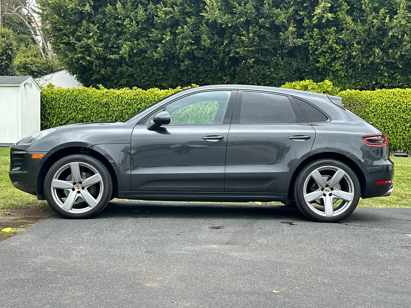 Thumbnail: 2018 Porsche Macan - 2