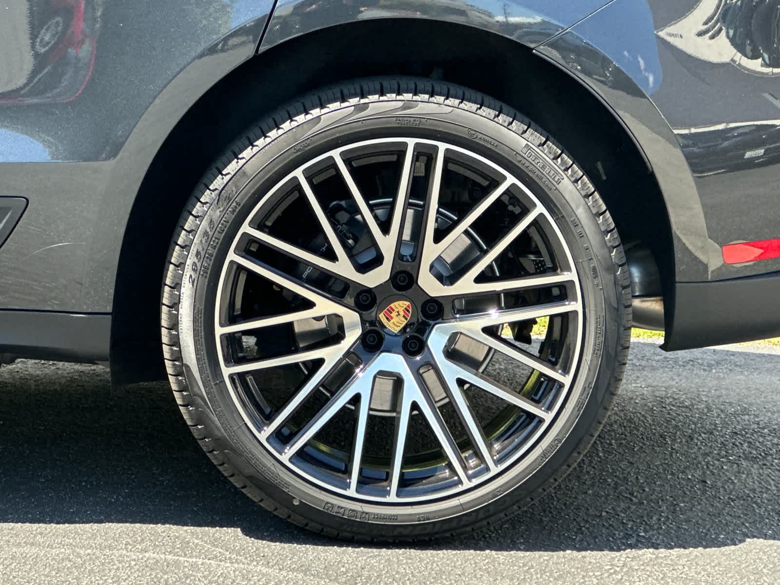 Thumbnail: 2026 Porsche Macan - 31