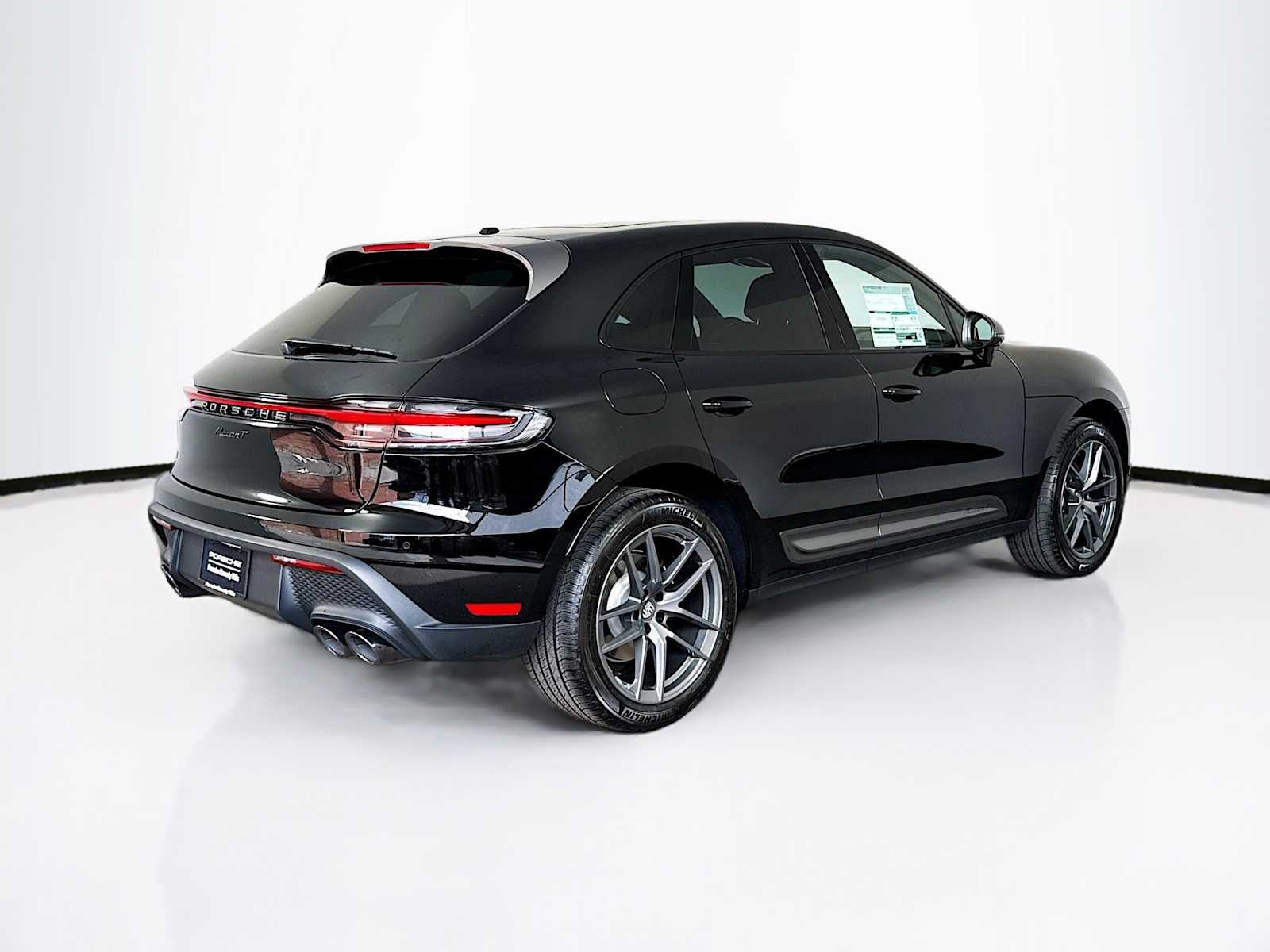 Thumbnail: 2025 Porsche Macan - 9