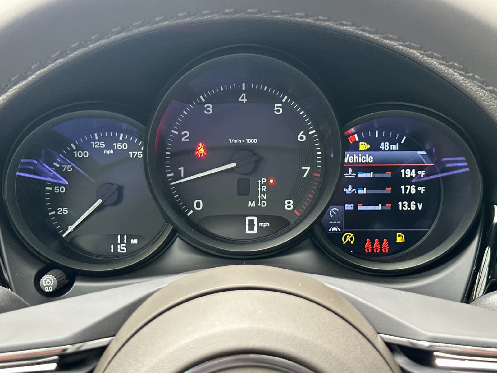 Thumbnail: 2026 Porsche Macan - 29