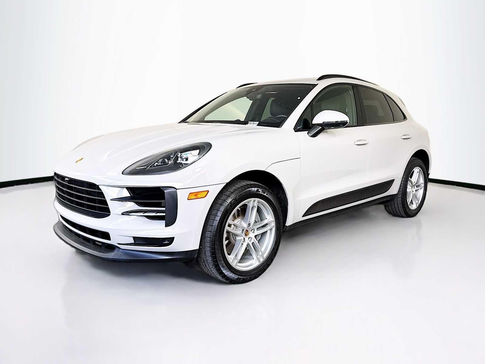 Thumbnail: 2021 Porsche Macan - 1