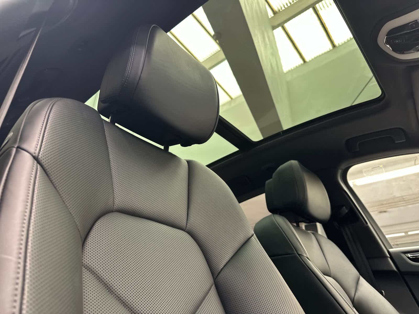 Thumbnail: 2025 Porsche Macan - 17
