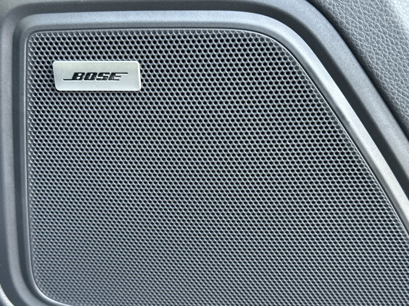 Thumbnail: 2026 Porsche Macan - 20