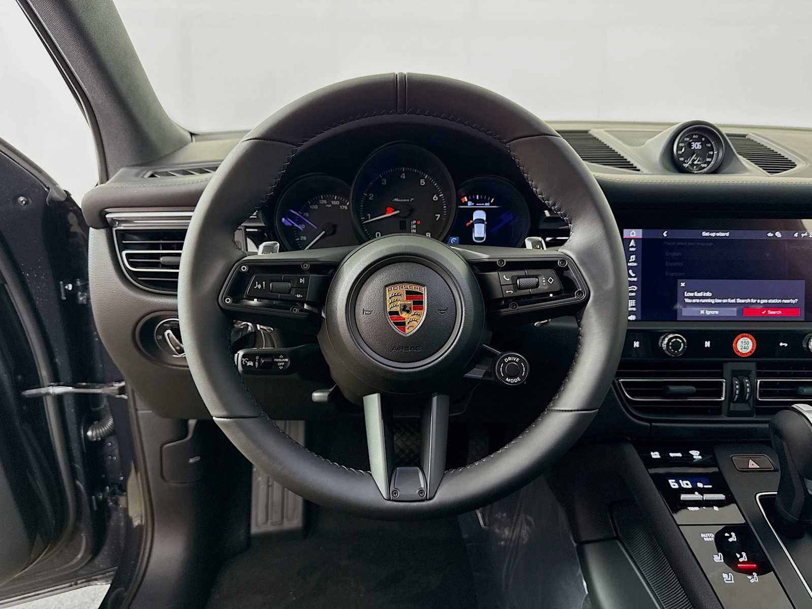 Thumbnail: 2026 Porsche Macan - 12