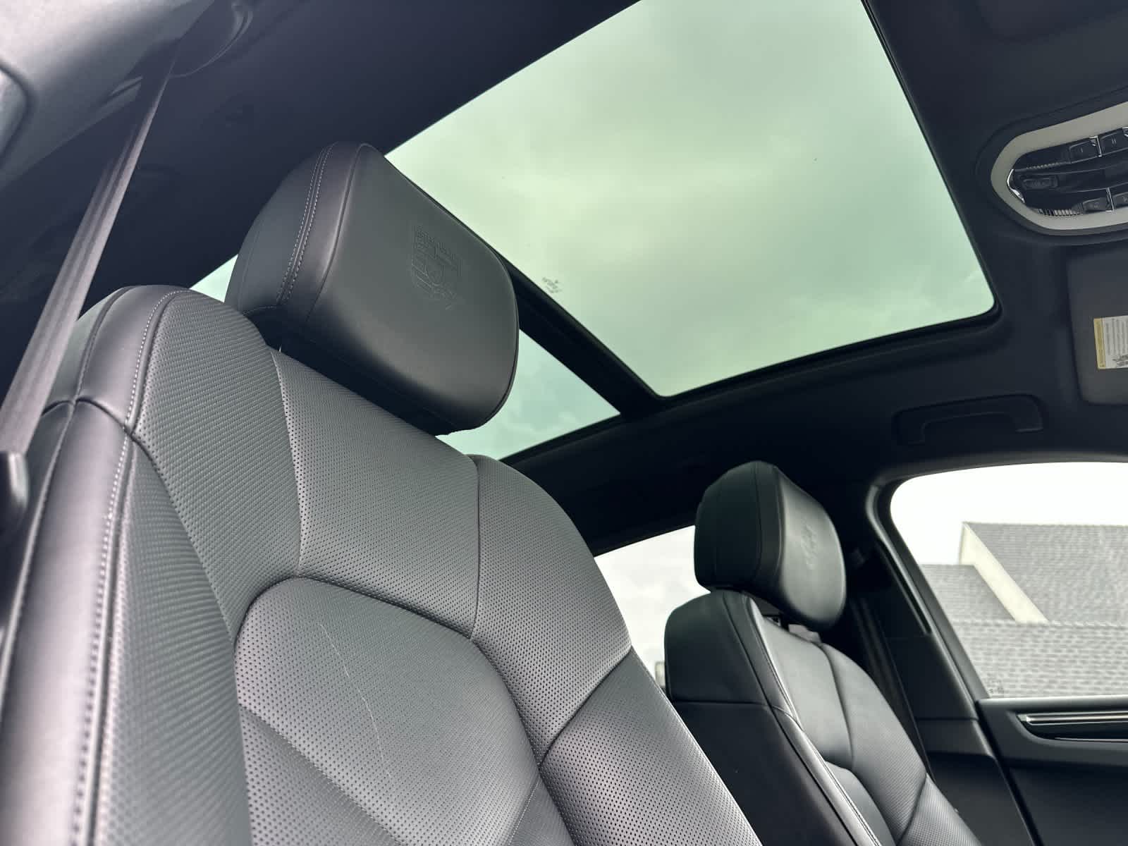 Thumbnail: 2025 Porsche Macan - 18