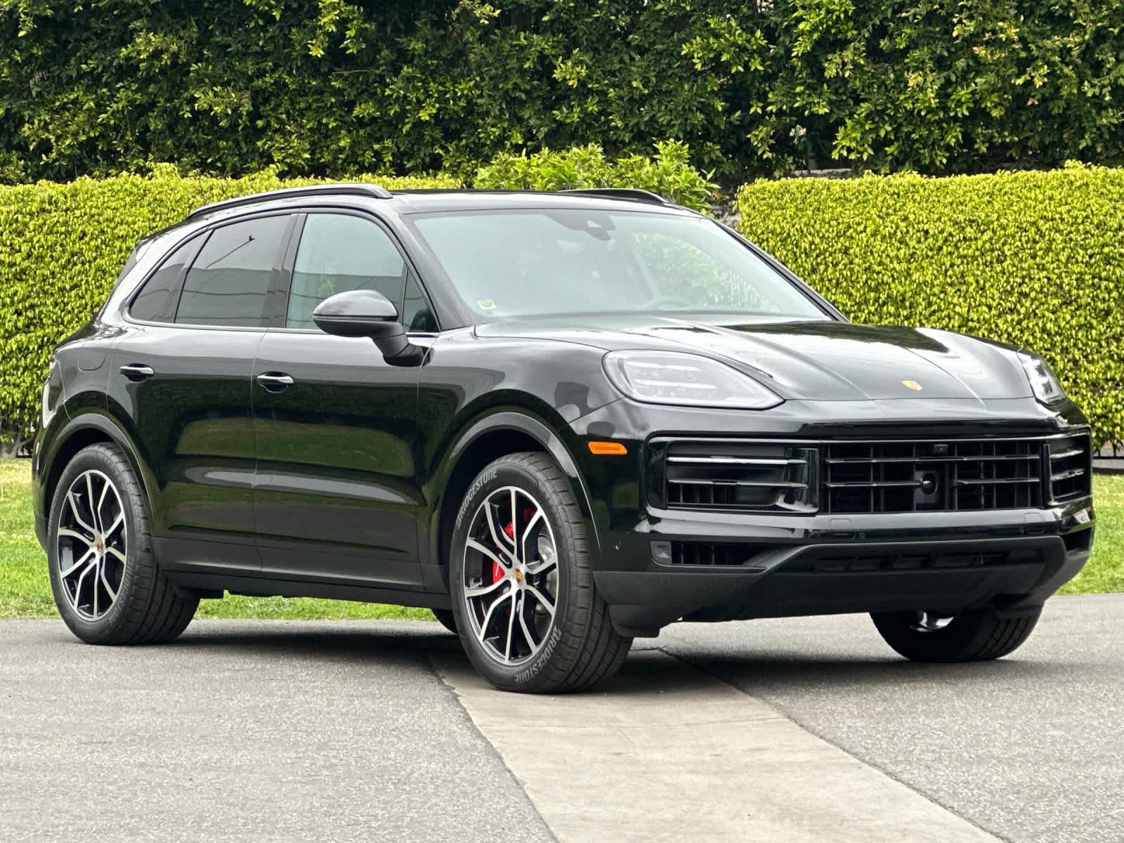 Thumbnail: 2026 Porsche Cayenne - 10