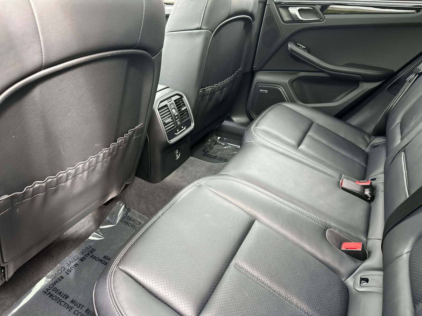 Thumbnail: 2025 Porsche Macan - 13