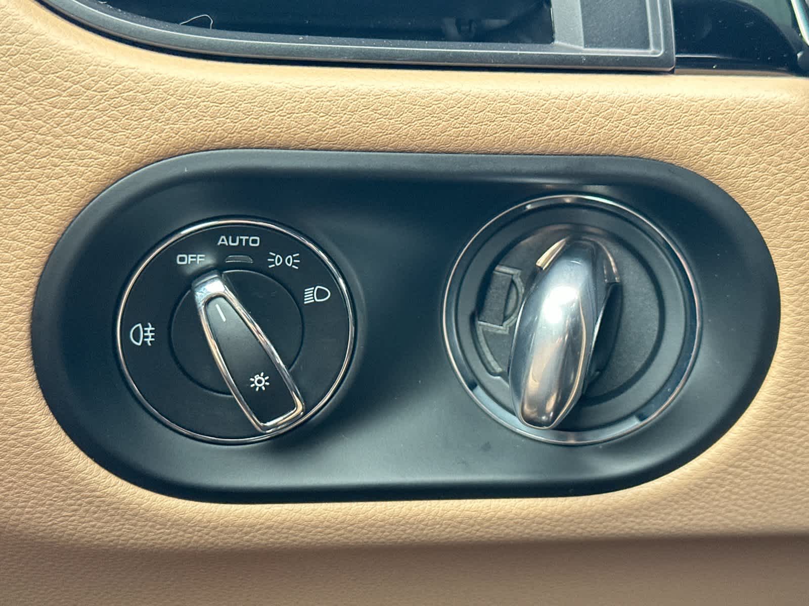 Thumbnail: 2025 Porsche Macan - 29