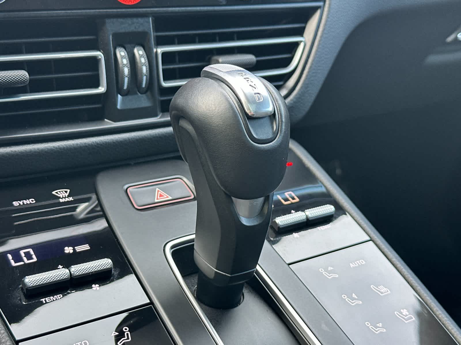 Thumbnail: 2025 Porsche Macan - 24