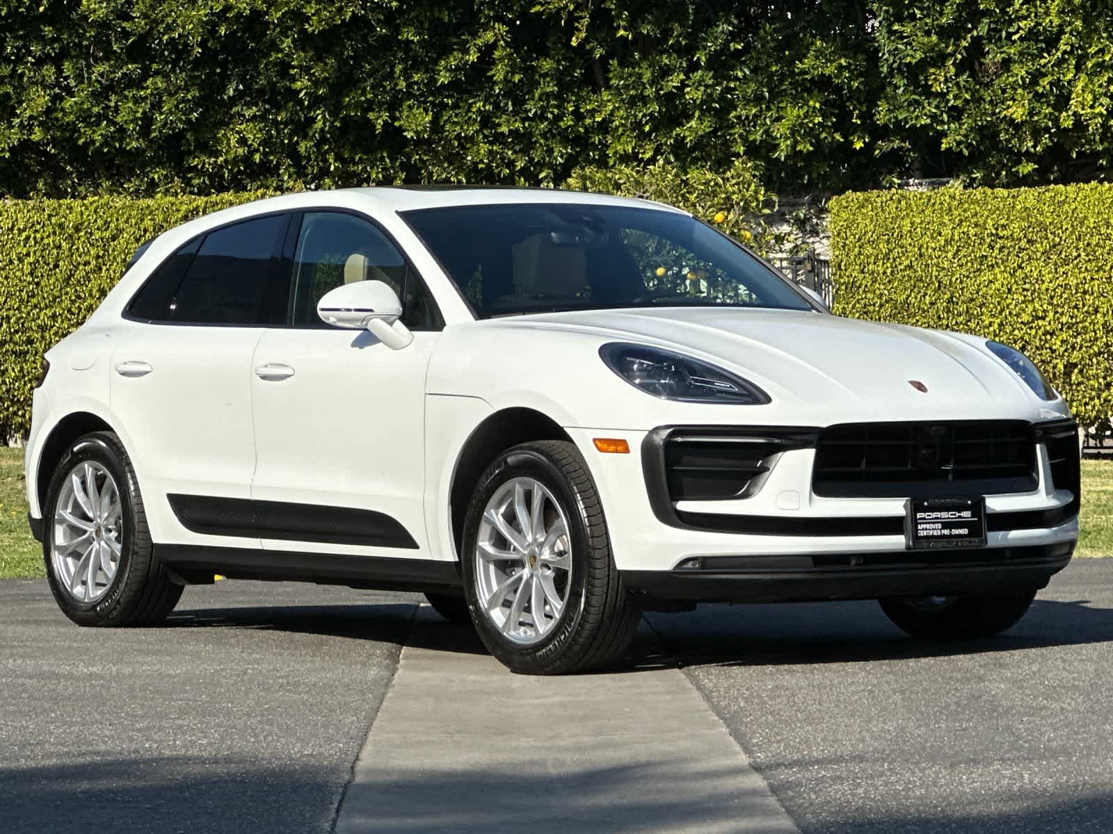 Thumbnail: 2025 Porsche Macan - 10
