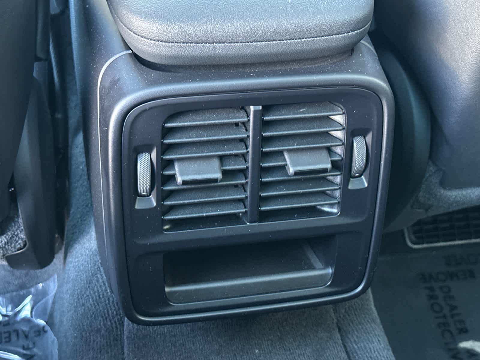 Thumbnail: 2022 Porsche Taycan - 14