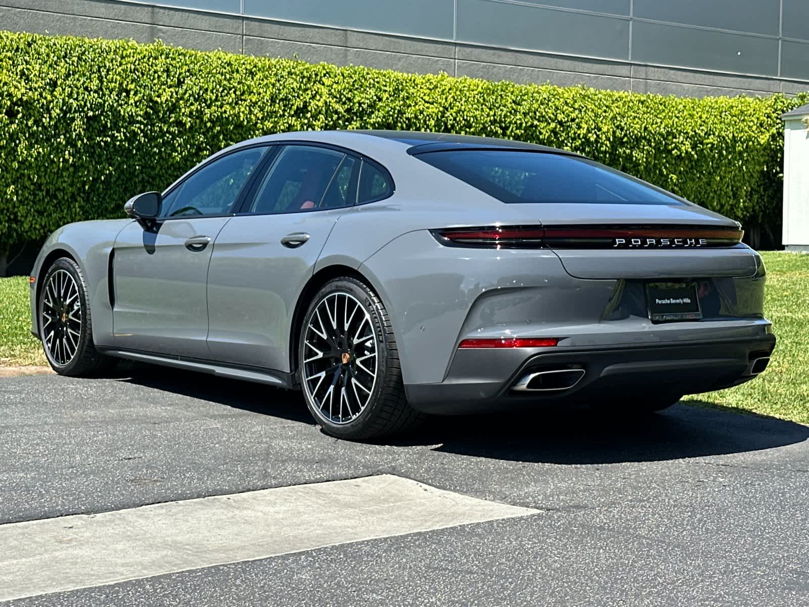Thumbnail: 2026 Porsche Panamera - 3