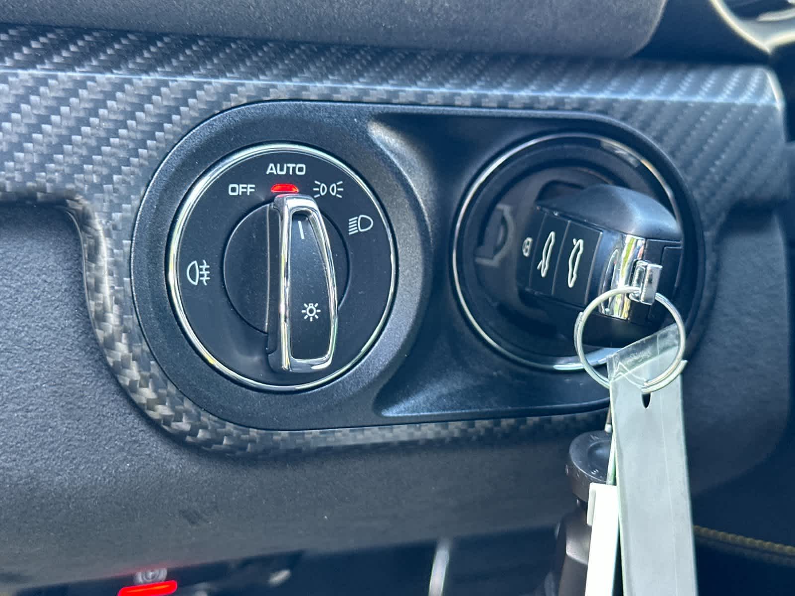 Thumbnail: 2025 Porsche  - 25