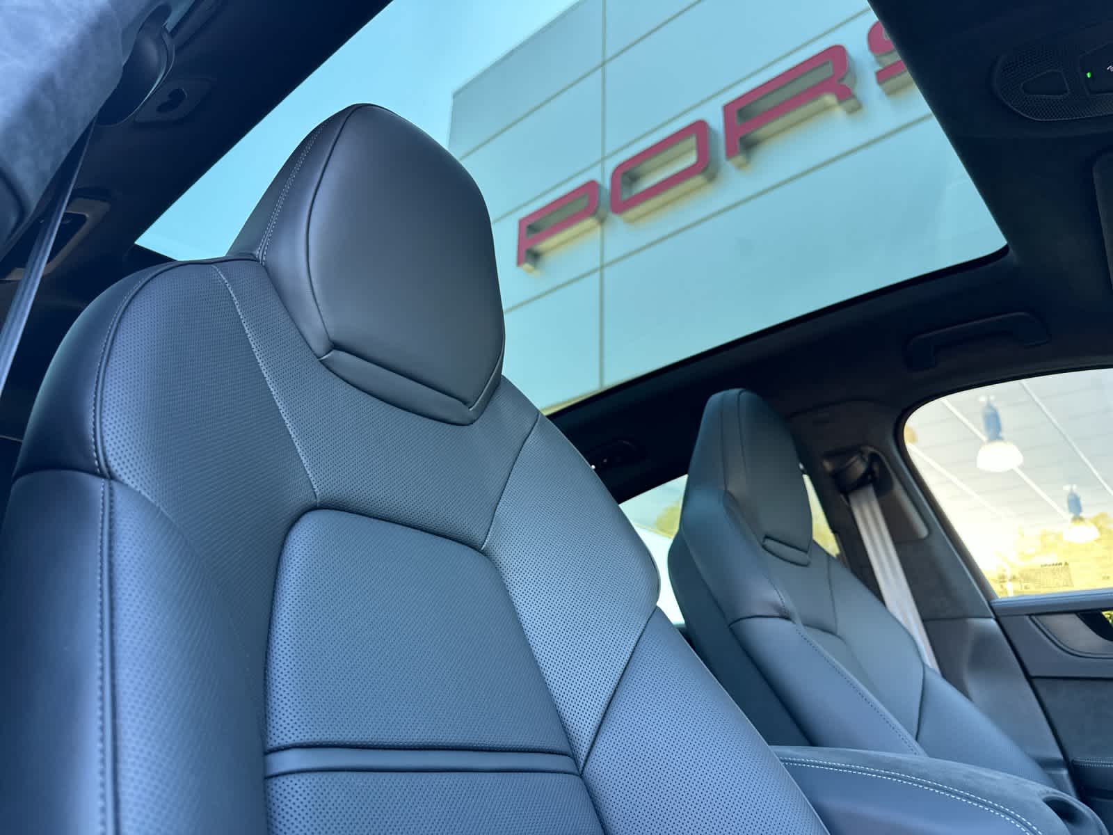 Thumbnail: 2026 Porsche Cayenne - 18