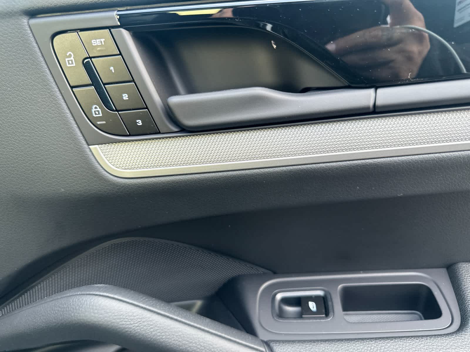 Thumbnail: 2026 Porsche Cayenne - 19