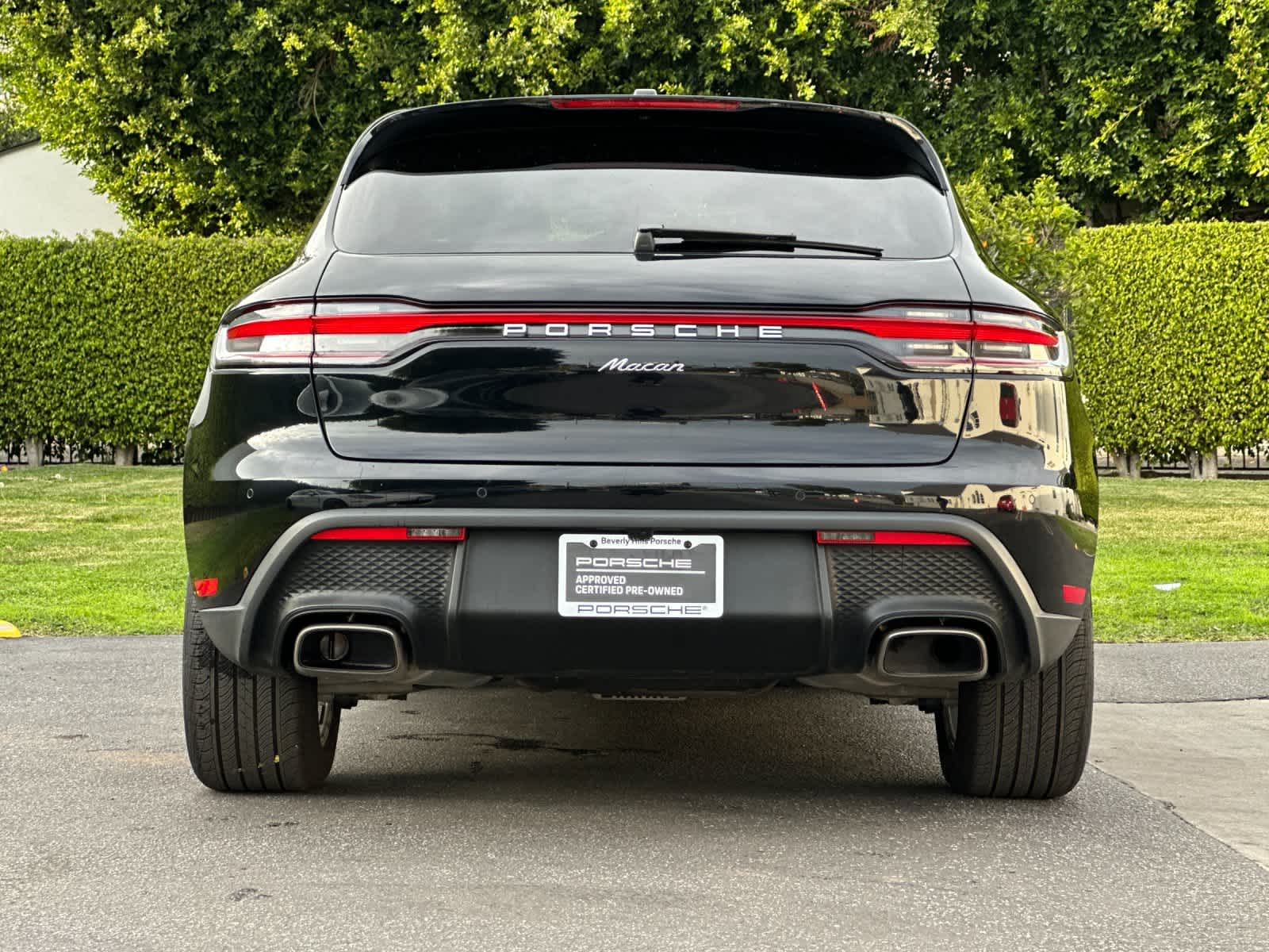 Thumbnail: 2025 Porsche Macan - 7