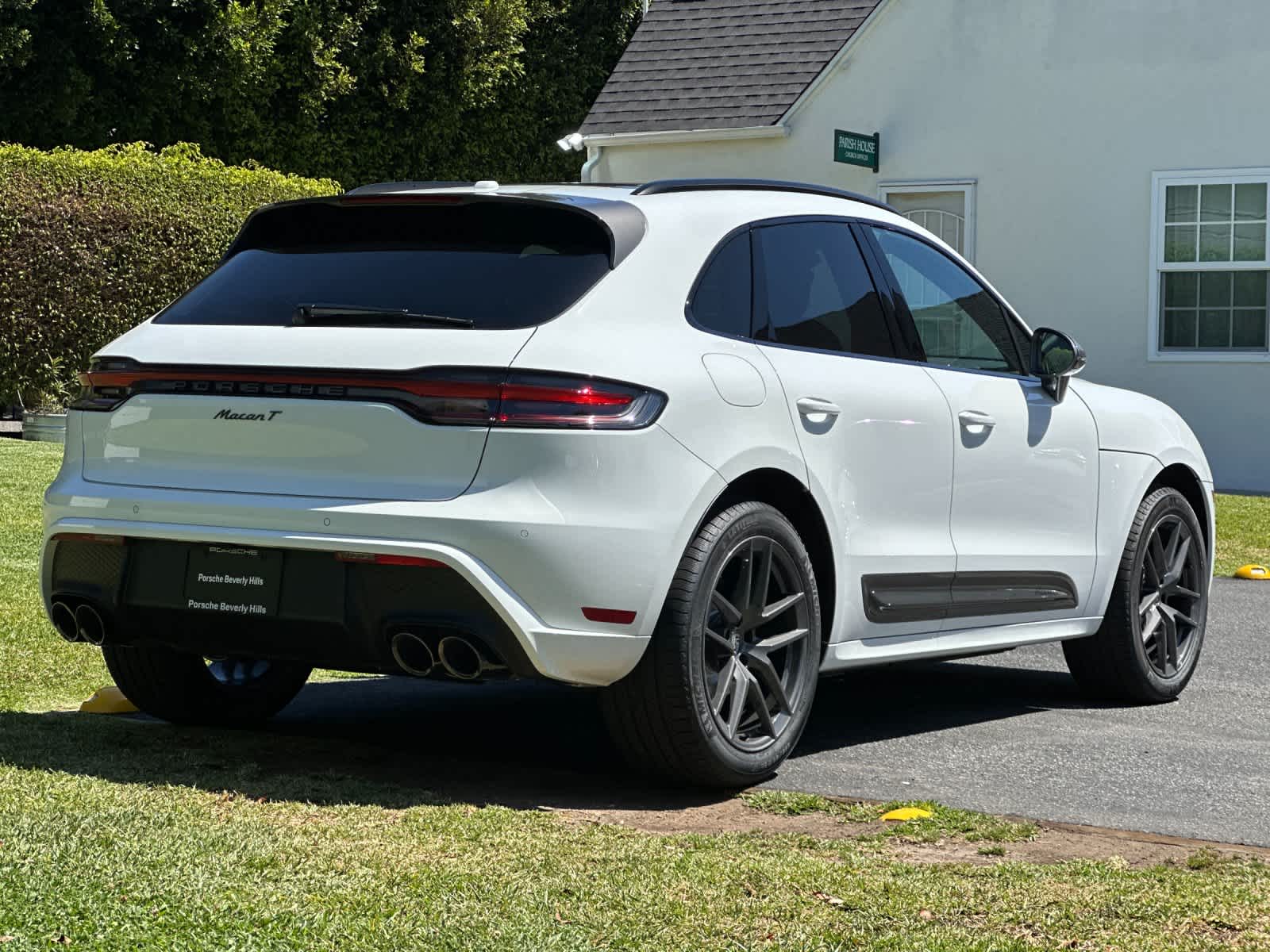 Thumbnail: 2026 Porsche Macan - 8
