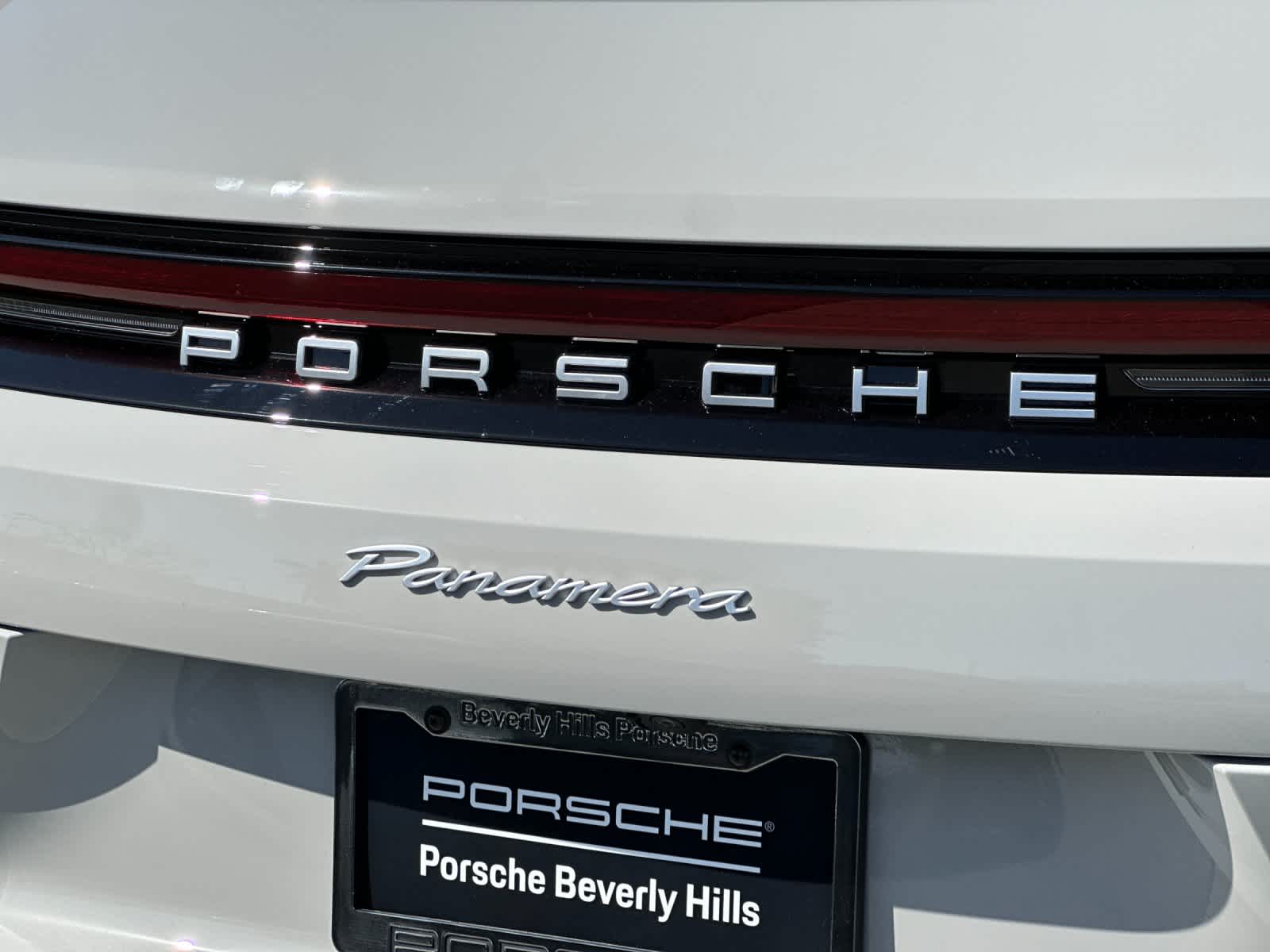 Thumbnail: 2026 Porsche Panamera - 32