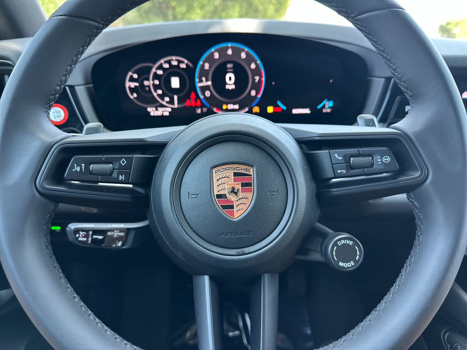 Thumbnail: 2026 Porsche Cayenne - 26