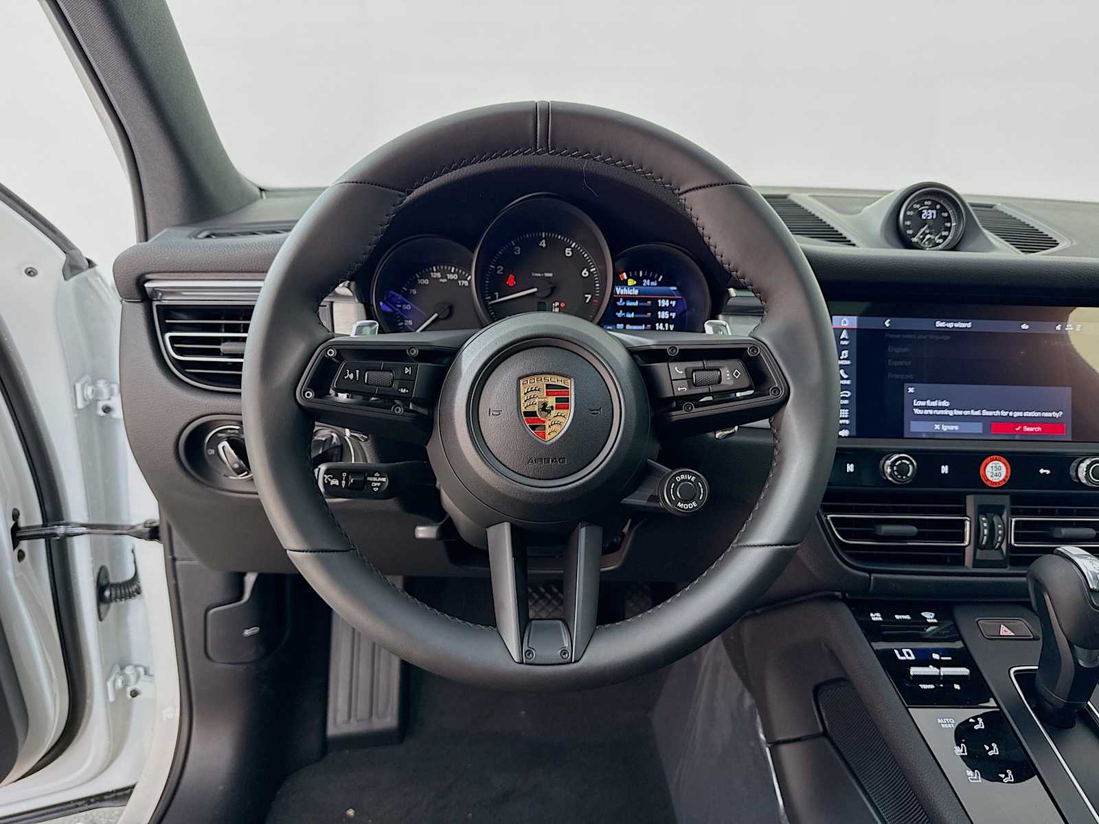 Thumbnail: 2026 Porsche Macan - 12