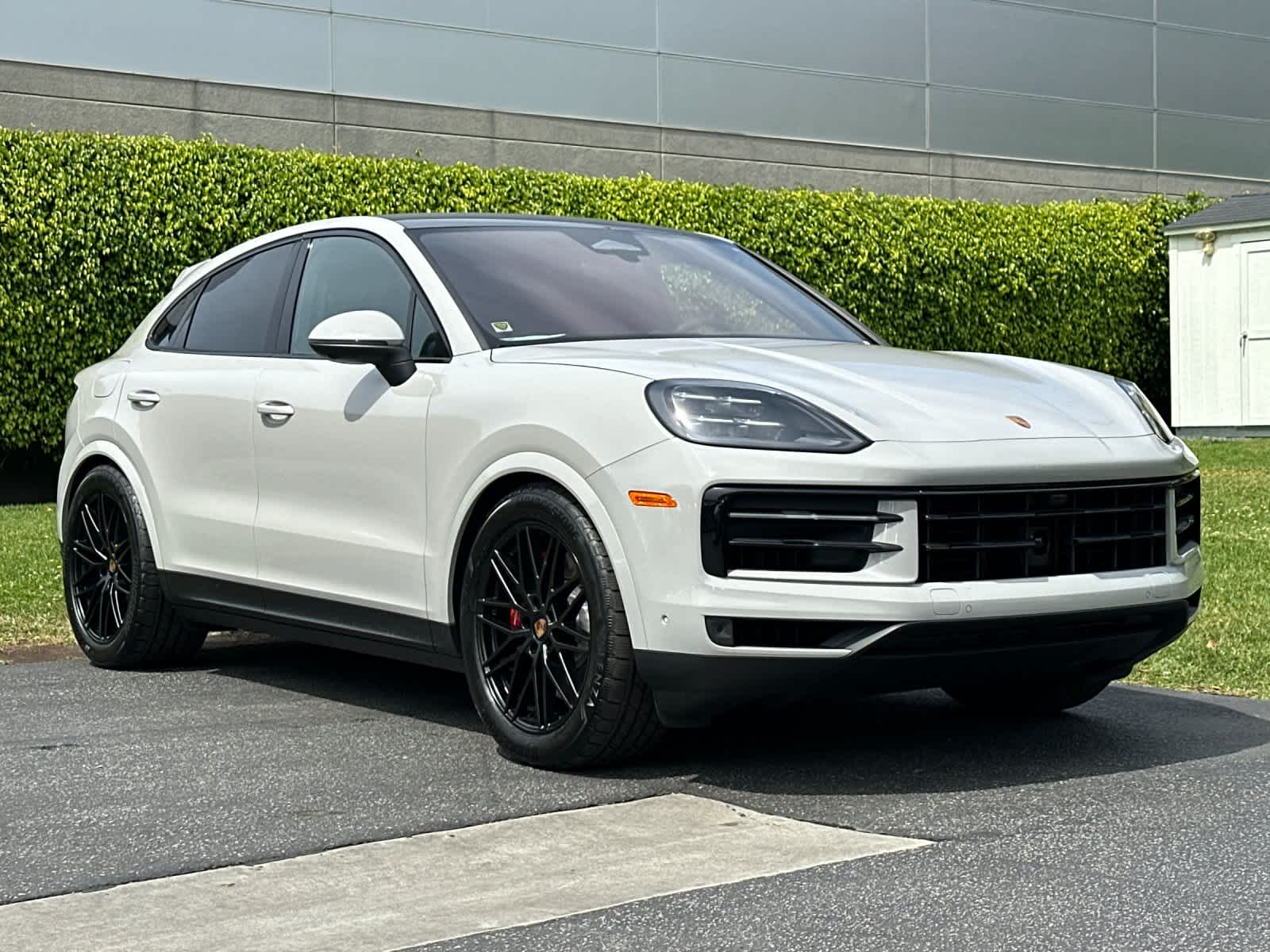 Thumbnail: 2026 Porsche Cayenne - 10