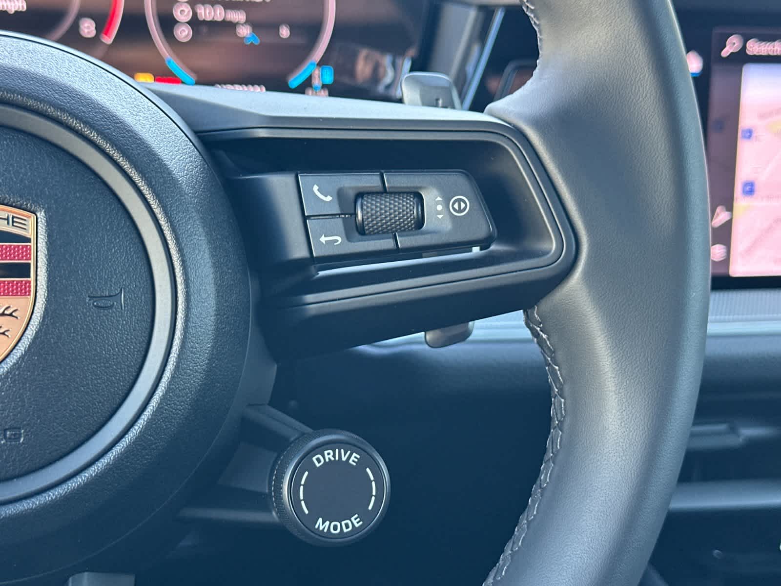 Thumbnail: 2026 Porsche Cayenne - 28