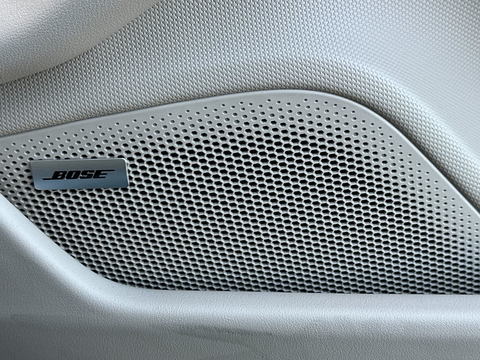 Thumbnail: 2026 Porsche Taycan - 18