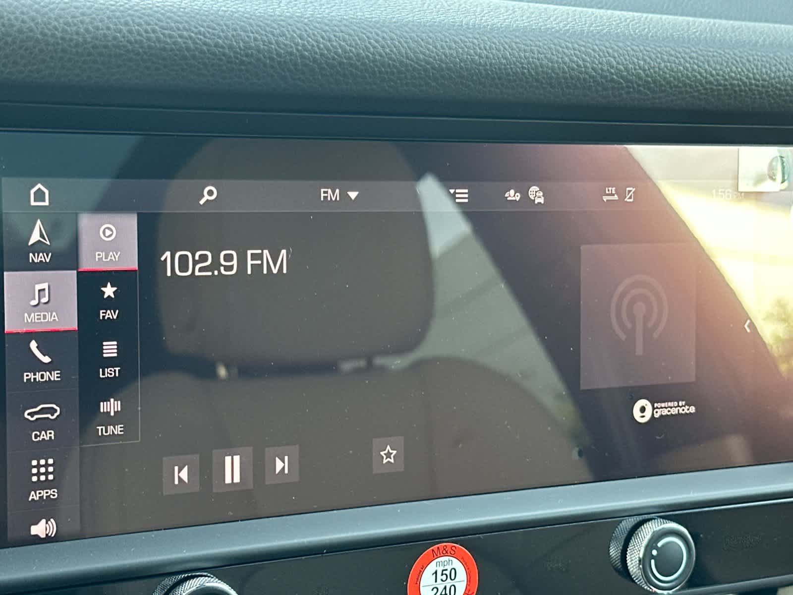 Thumbnail: 2026 Porsche Macan - 21