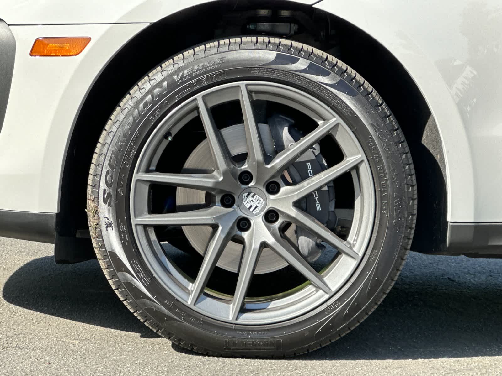 Thumbnail: 2025 Porsche Macan - 30