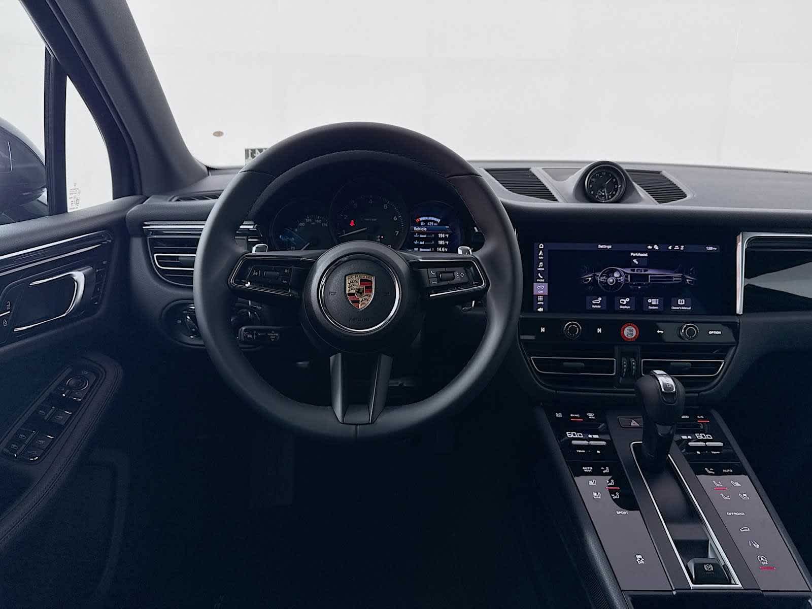 Thumbnail: 2025 Porsche Macan - 18