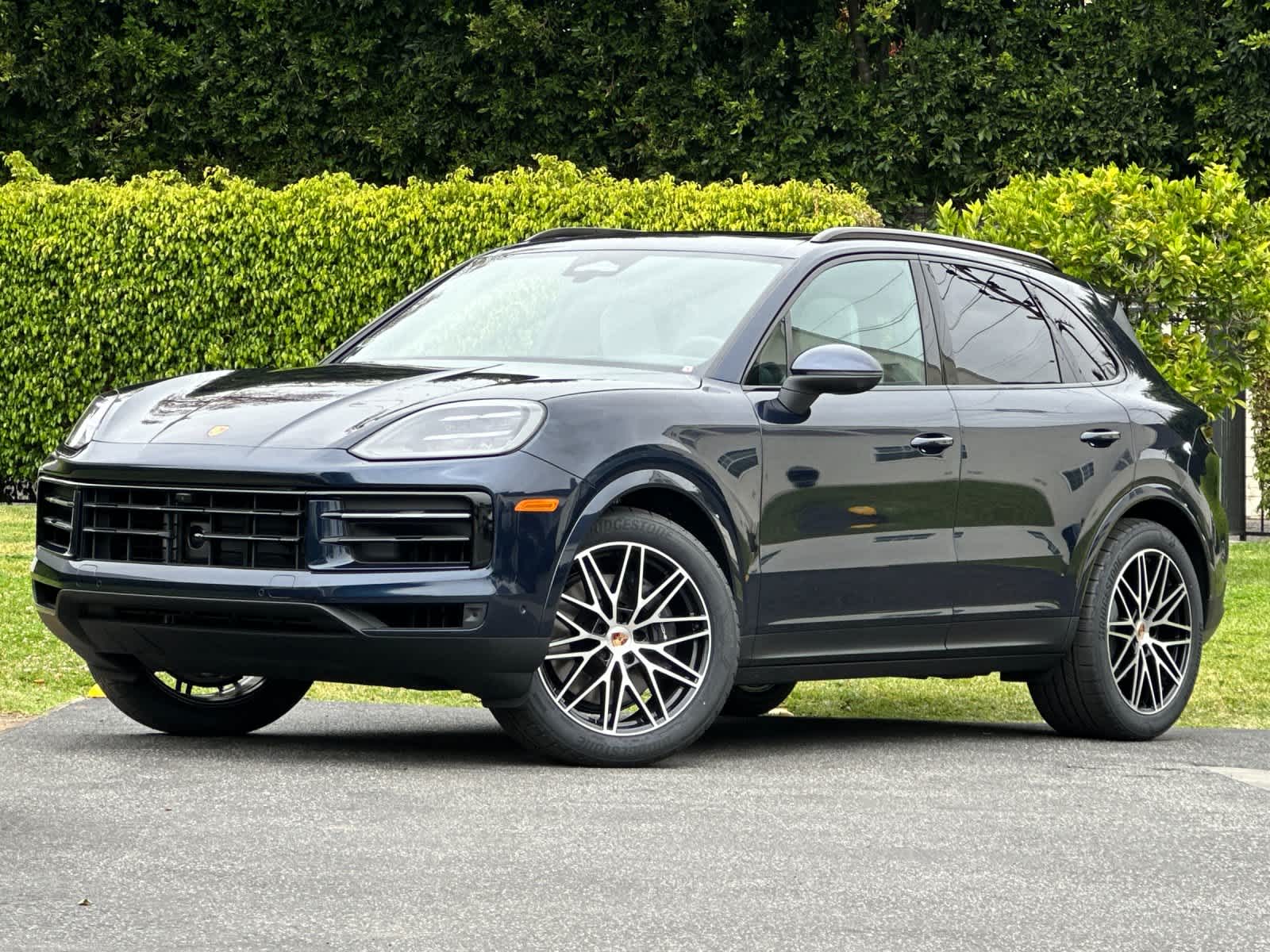 Thumbnail: 2026 Porsche Cayenne - 1