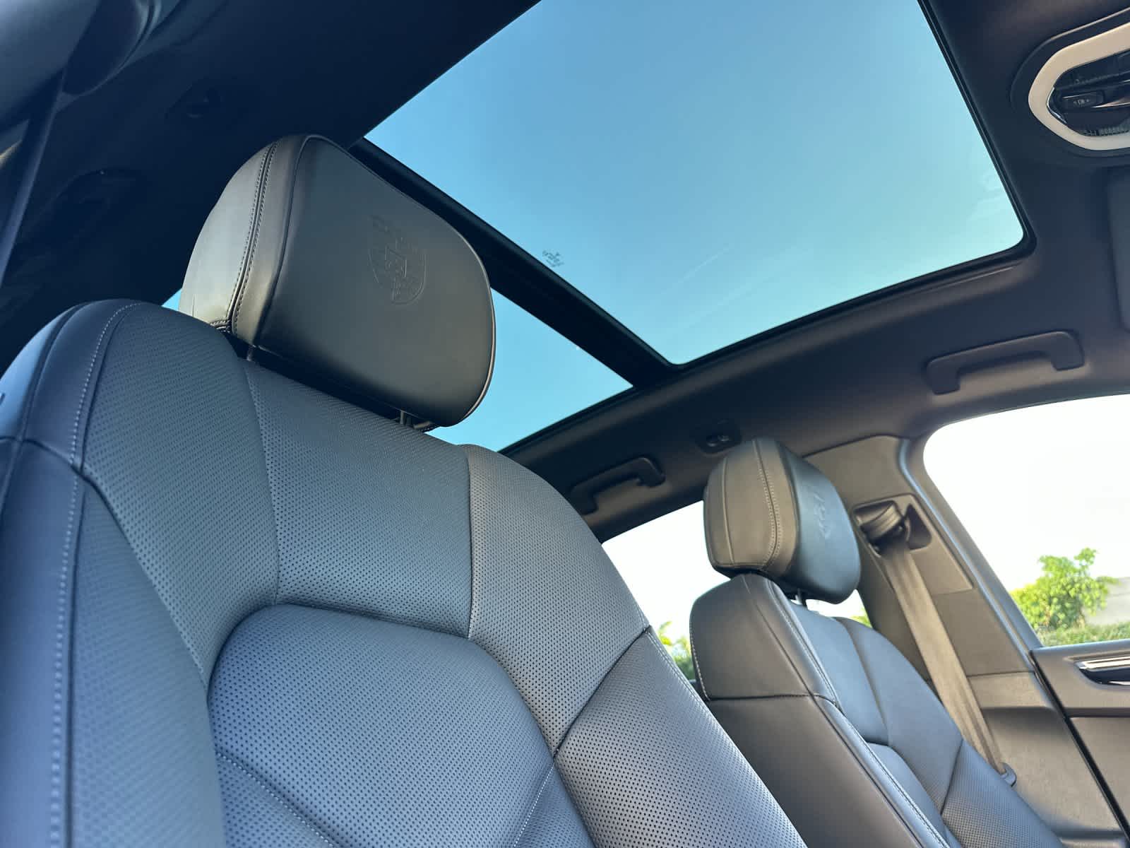 Thumbnail: 2025 Porsche Macan - 18