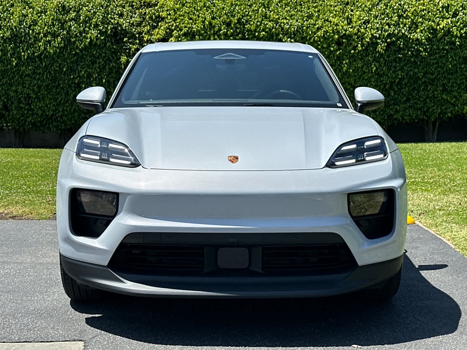 Thumbnail: 2026 Porsche Macan - 11