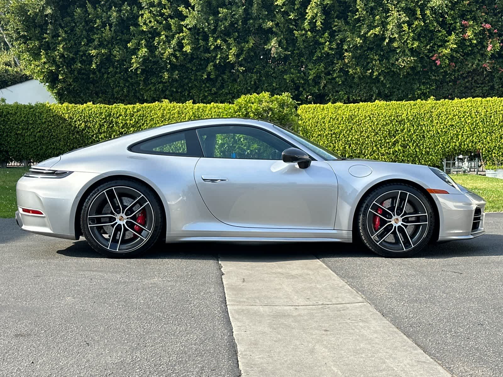 Thumbnail: 2025 Porsche 911 - 8