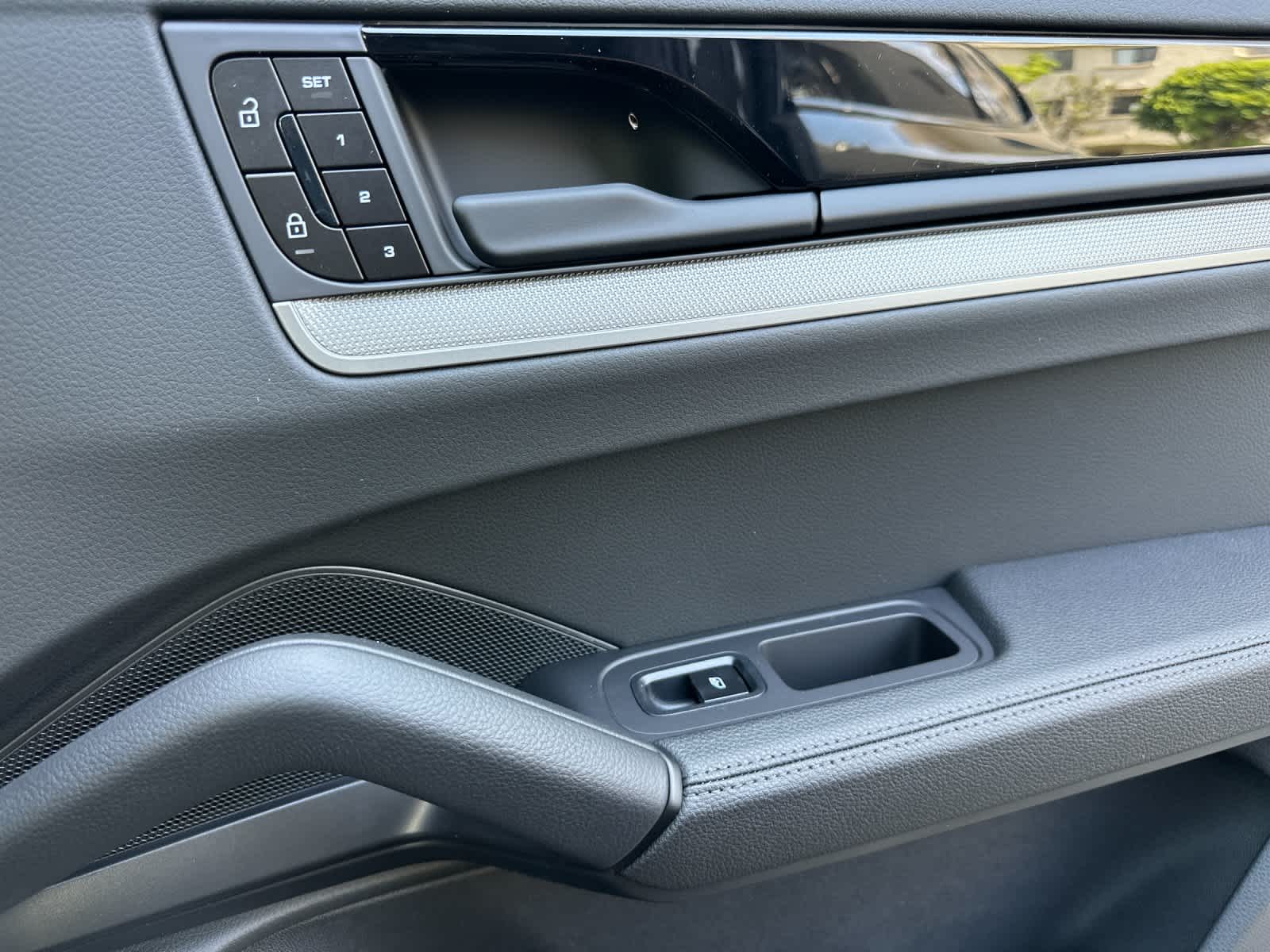 Thumbnail: 2026 Porsche Cayenne - 19