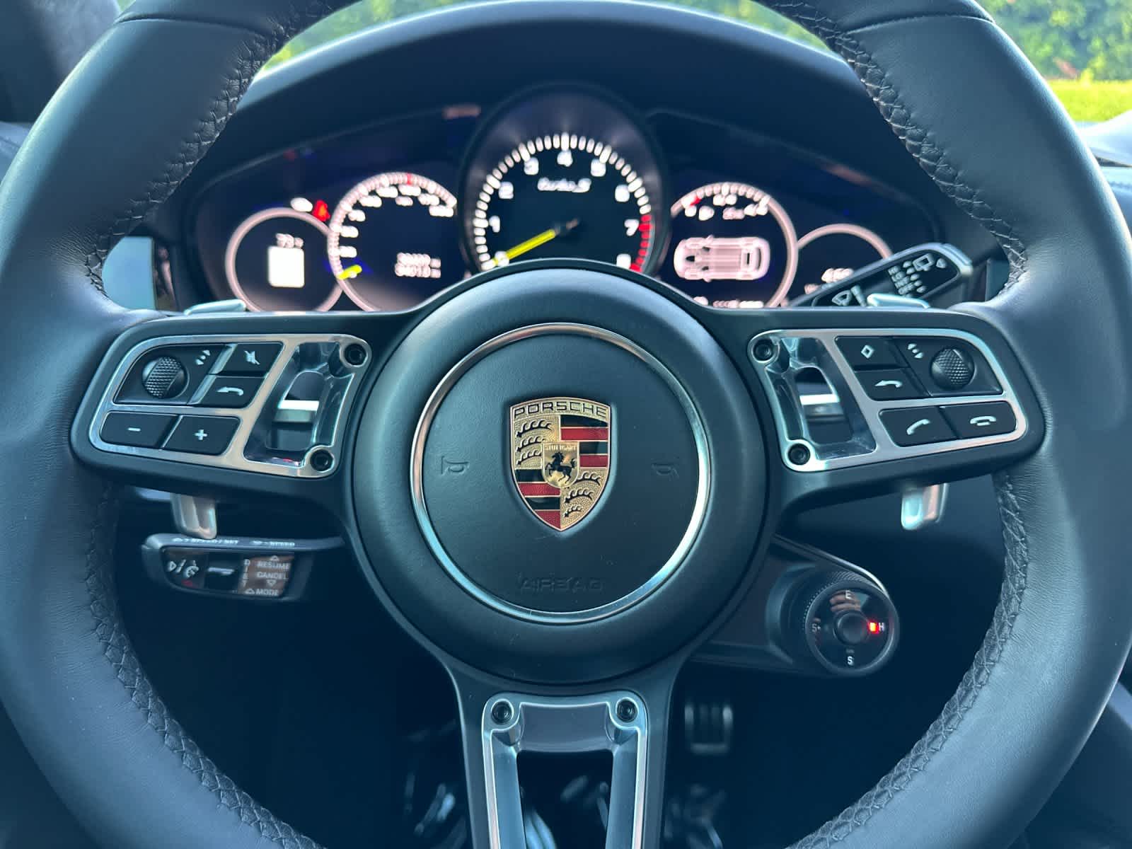 Thumbnail: 2023 Porsche Cayenne - 26