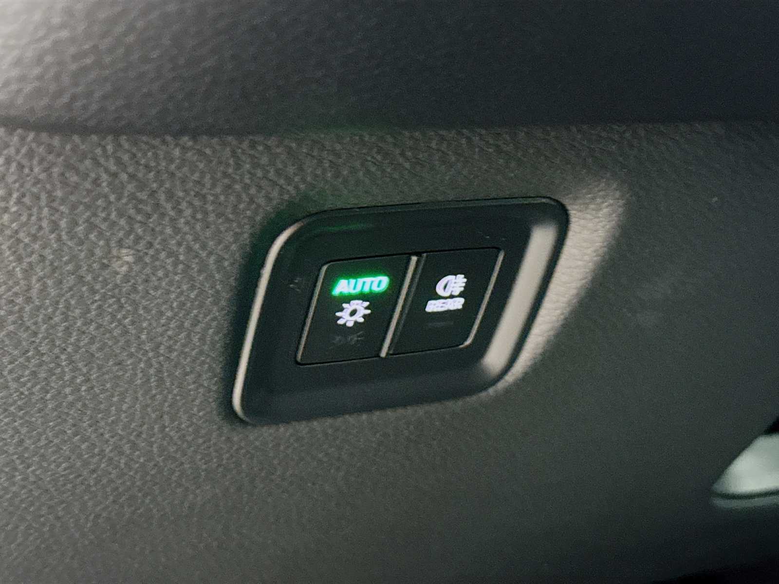 Thumbnail: 2026 Porsche Cayenne - 11