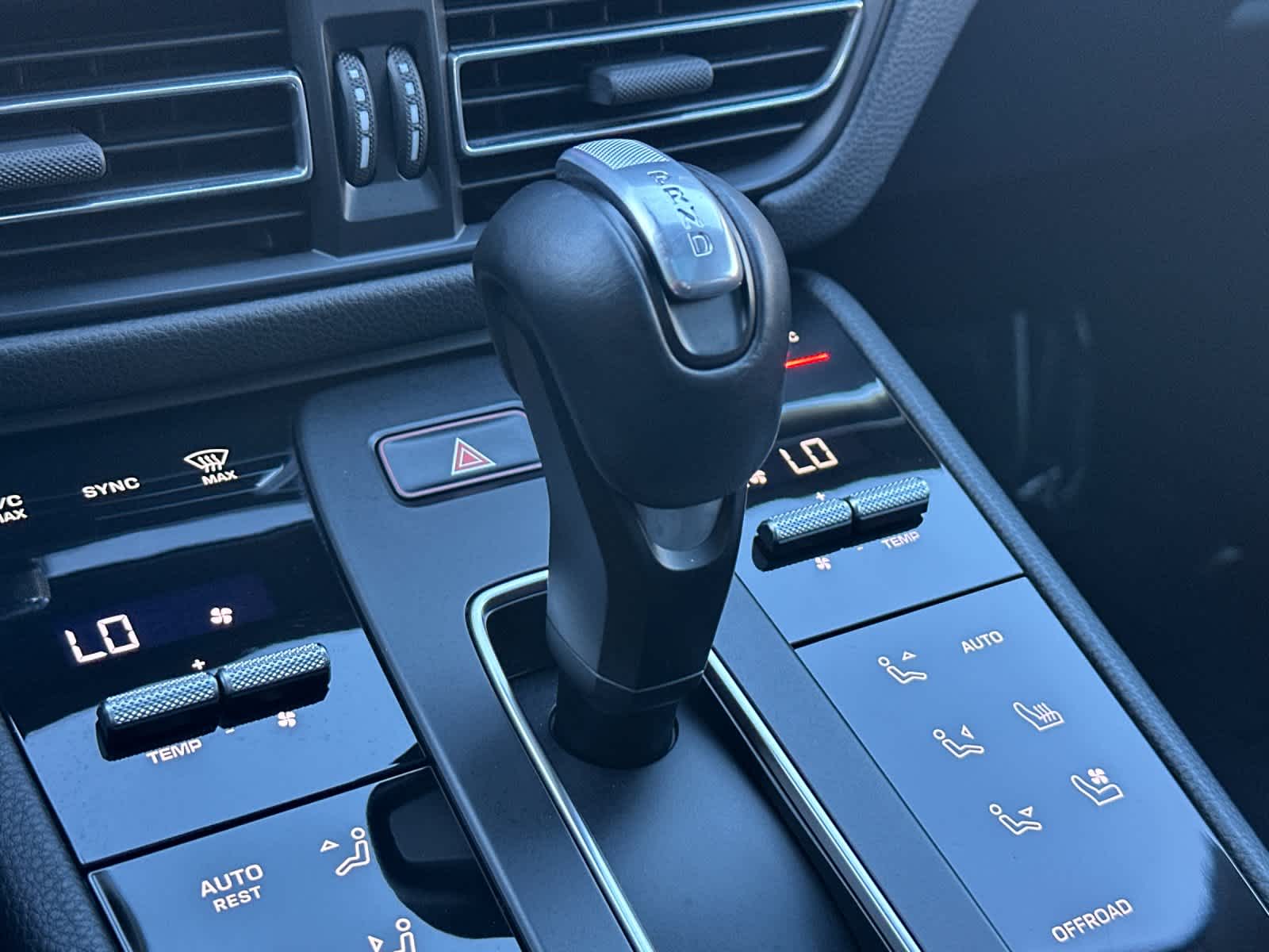 Thumbnail: 2023 Porsche Macan - 24