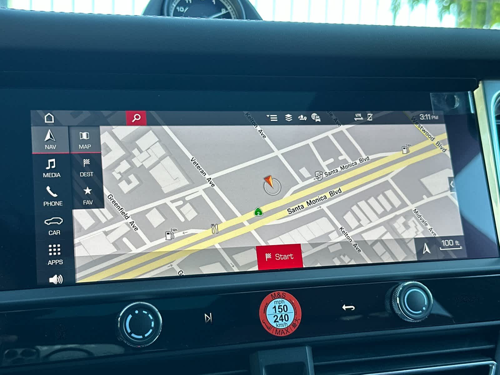 Thumbnail: 2026 Porsche Macan - 21