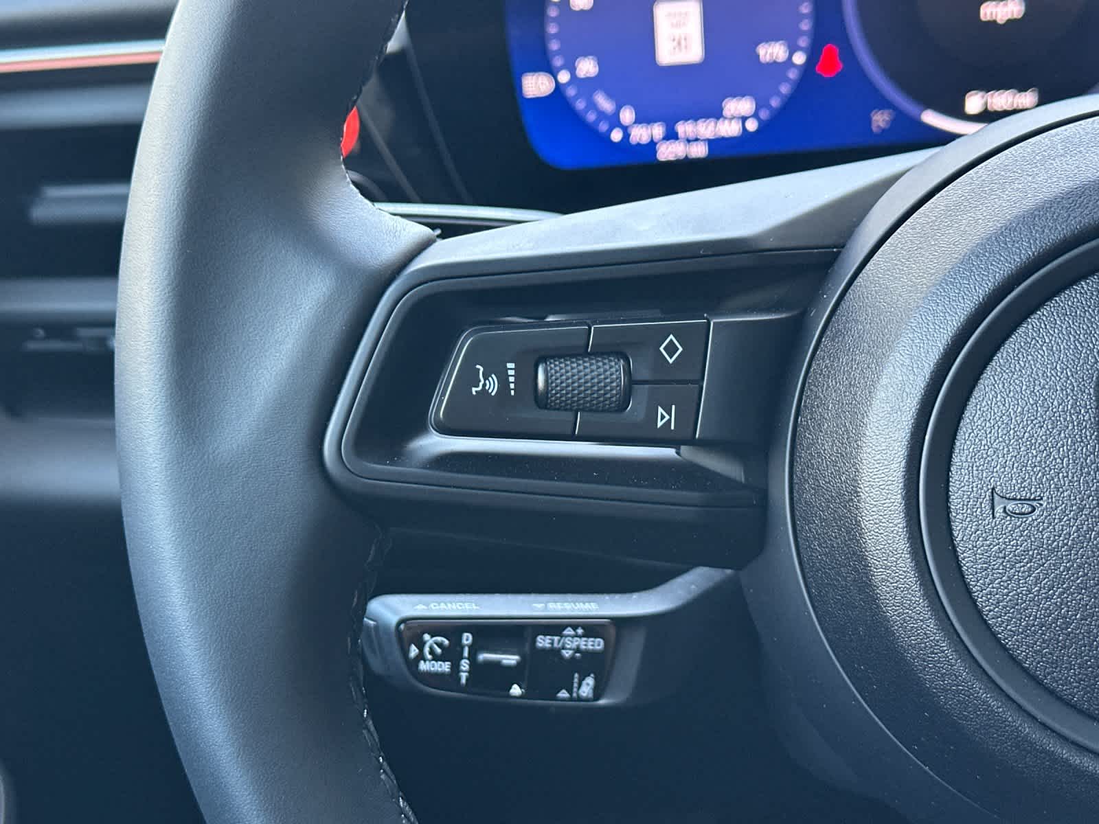 Thumbnail: 2025 Porsche Macan - 28